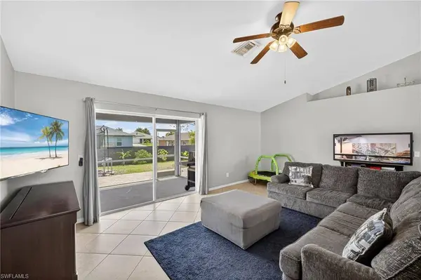 2525 NE 4th PL, Cape Coral, FL 33909