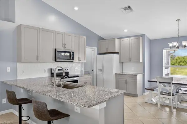 2525 NE 4th PL, Cape Coral, FL 33909