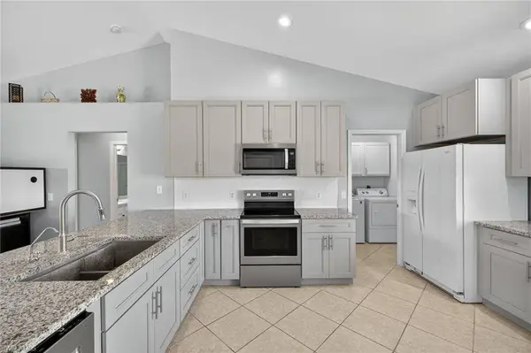 2525 NE 4th PL, Cape Coral, FL 33909