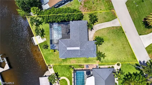 3813 SE 12th PL, Cape Coral, FL 33904