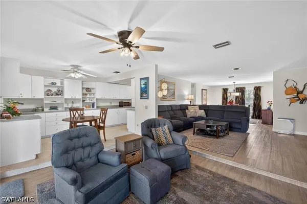 3848 SE 7th PL, Cape Coral, FL 33904