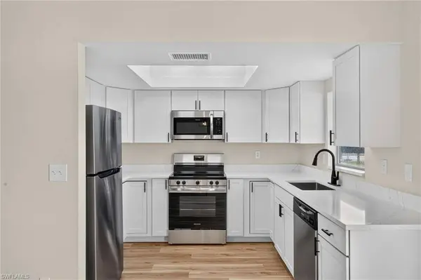 842 NW 2nd ST, Cape Coral, FL 33993