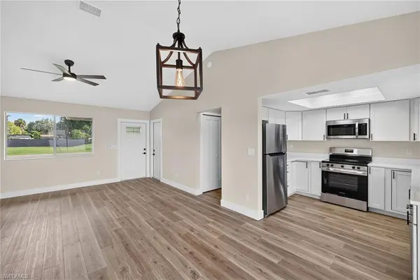 842 NW 2nd ST, Cape Coral, FL 33993