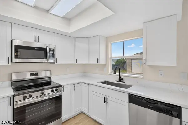 842 NW 2nd ST, Cape Coral, FL 33993