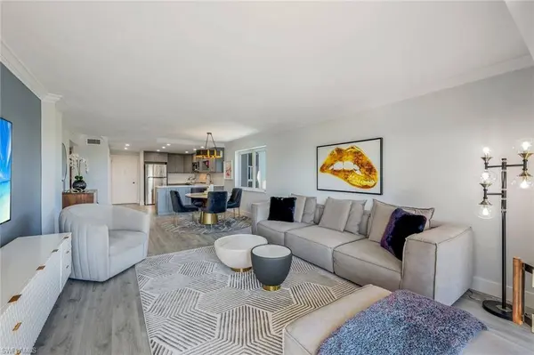 2150 Gulf Shore BLVD N #705, Naples, FL 34102