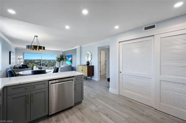 2150 Gulf Shore BLVD N #705, Naples, FL 34102