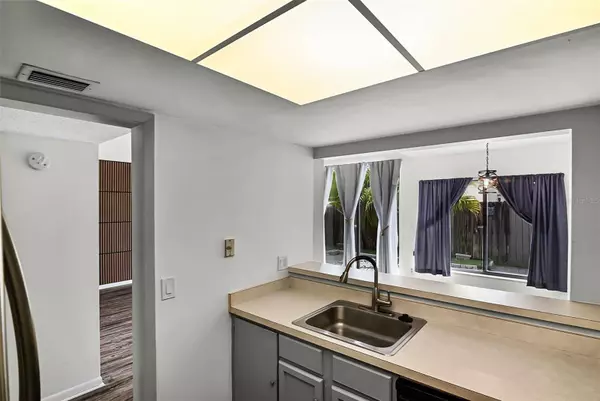 4120 PLAYER CIR #105, Orlando, FL 32808