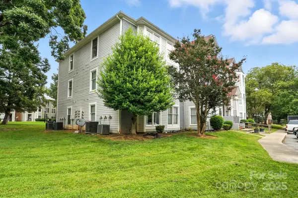 7360 Rose Terrace CT, Charlotte, NC 28215