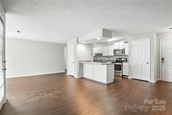 7360 Rose Terrace CT, Charlotte, NC 28215