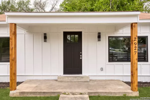 2927 New Braunfels, San Antonio, TX 78210