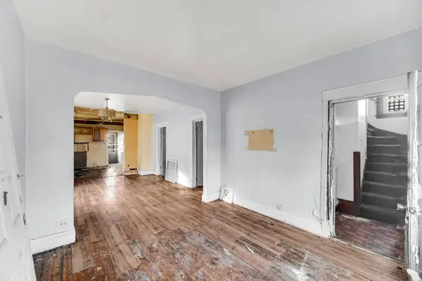 11560 S La Salle ST, Chicago, IL 60628