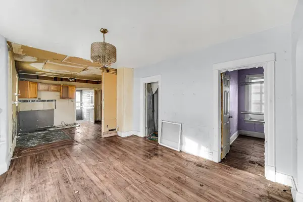 11560 S La Salle ST, Chicago, IL 60628