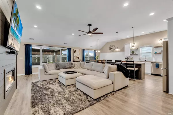 328 Edenbridge Boulevard, Fort Wayne, IN 46845