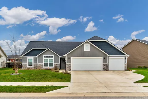 328 Edenbridge Boulevard, Fort Wayne, IN 46845