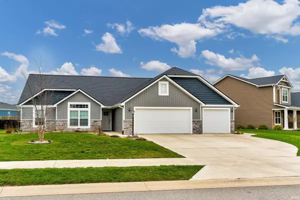 328 Edenbridge Boulevard, Fort Wayne, IN 46845