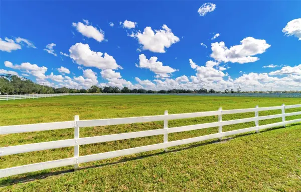 15200 RAWLS RD, Sarasota, FL 34240