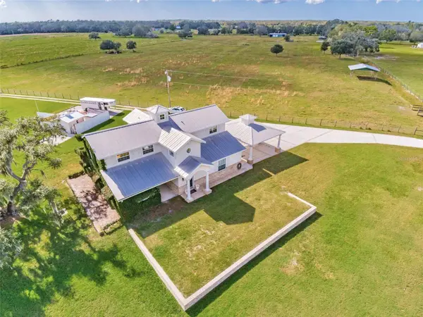 15200 RAWLS RD, Sarasota, FL 34240