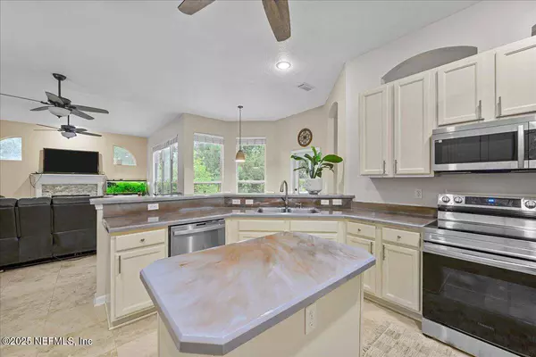 86092 KNOTTED OAK WAY, Yulee, FL 32097