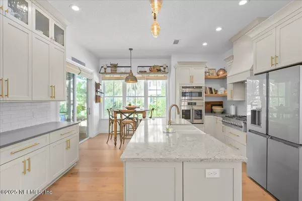 900 WHITE ST, Fernandina Beach, FL 32034