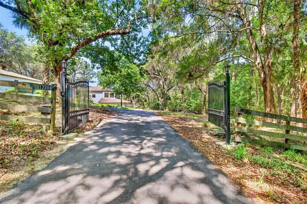 17704 SE 59TH ST, Micanopy, FL 32667