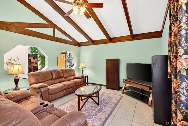 10848 N Dragonis DR, Citrus Springs, FL 34433