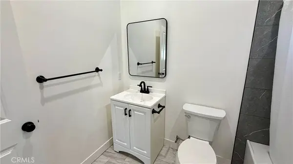 7845 Woodlake AVE, West Hills, CA 91304