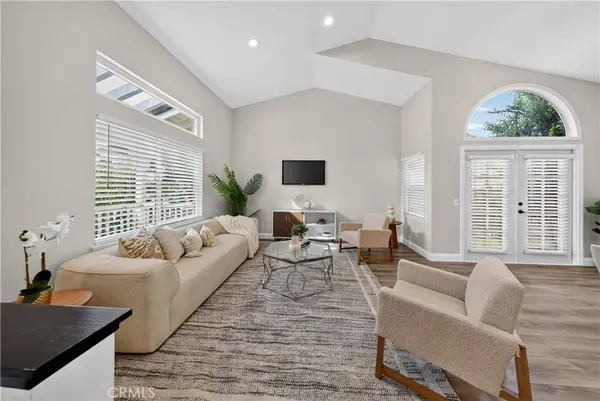 27184 Highlands LN, Valencia, CA 91354