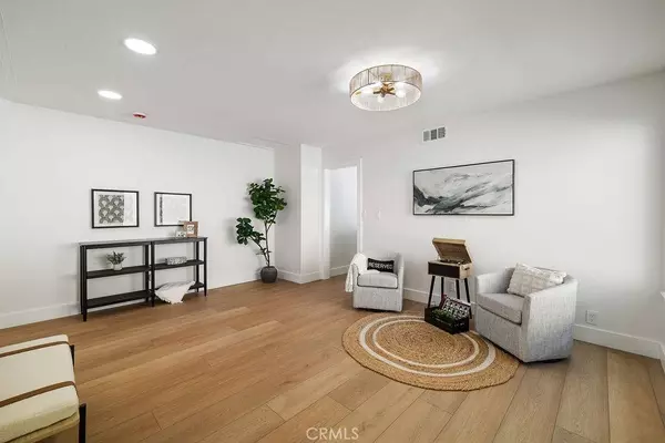 1068 San Pablo CIR, Costa Mesa, CA 92626