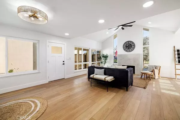 1068 San Pablo CIR, Costa Mesa, CA 92626