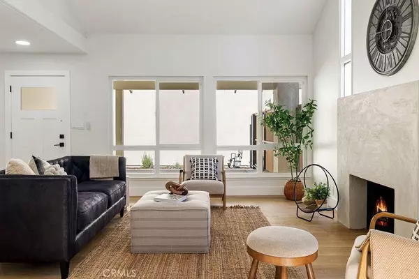 1068 San Pablo CIR, Costa Mesa, CA 92626