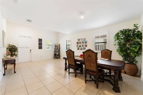185 SE 34th Place, Homestead, FL 33033