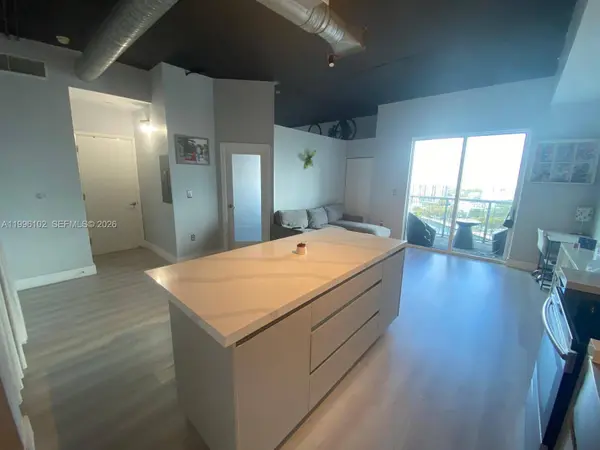 10 SW South River Dr #1608, Miami, FL 33130