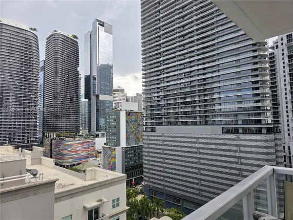 1111 SW 1st Ave #2020-N, Miami, FL 33130