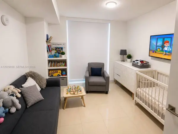 1111 SW 1st Ave #2020-N, Miami, FL 33130