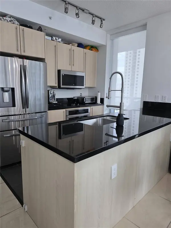 1111 SW 1st Ave #2020-N, Miami, FL 33130