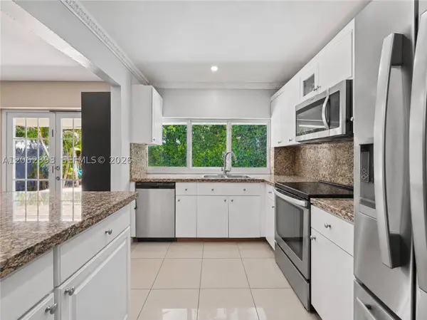 11271 SW 176th St, Miami, FL 33157