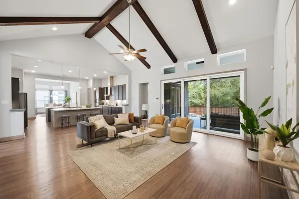Living room 3