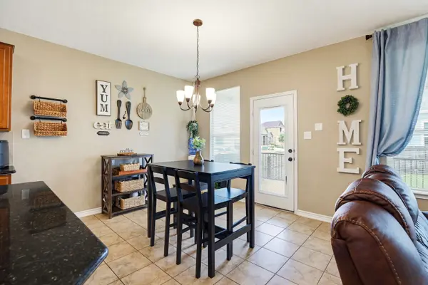 302 Shadow Terrace, Universal City, TX 78148