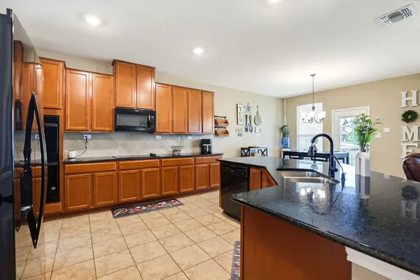 302 Shadow Terrace, Universal City, TX 78148