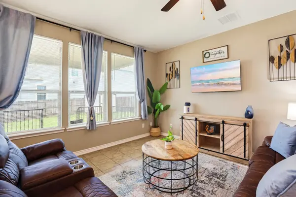 302 Shadow Terrace, Universal City, TX 78148