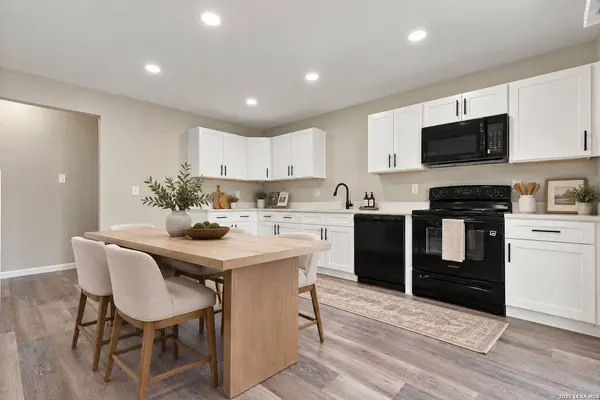 9819 SUNSET PL, San Antonio, TX 78245