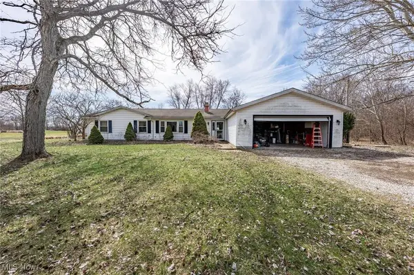 4790 Paradise RD, Seville, OH 44273