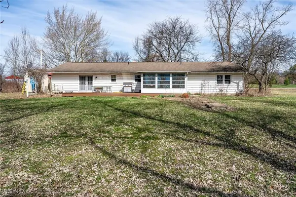 4790 Paradise RD, Seville, OH 44273