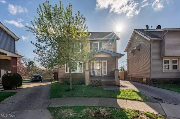 3831 E 38th ST, Newburgh Heights, OH 44105