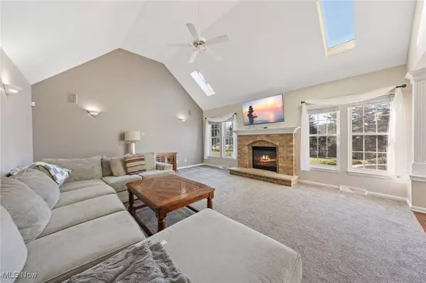 31905 Fieldstone CIR, Avon Lake, OH 44012