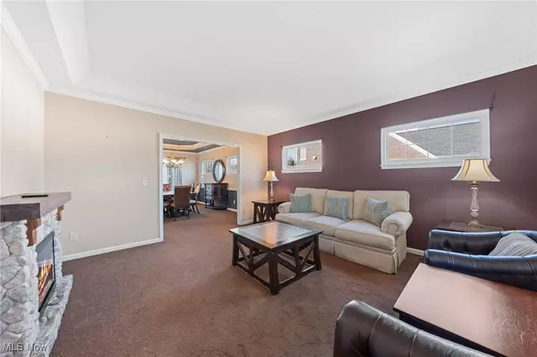 31905 Fieldstone CIR, Avon Lake, OH 44012