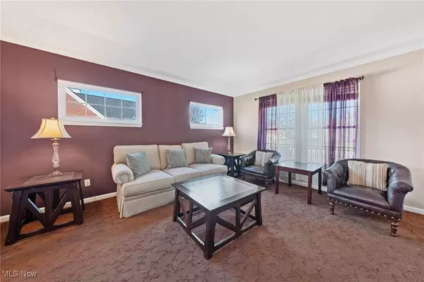 31905 Fieldstone CIR, Avon Lake, OH 44012