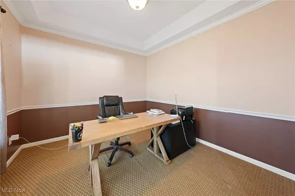 31905 Fieldstone CIR, Avon Lake, OH 44012