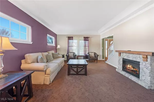 31905 Fieldstone CIR, Avon Lake, OH 44012