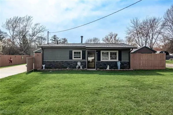 12478 Harmony DR, Grafton, OH 44044